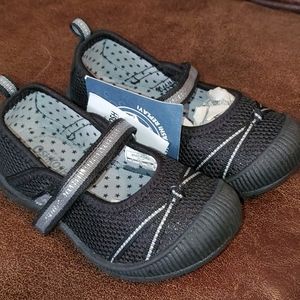 OshKosh B'gosh Bump Toe Mary Jane